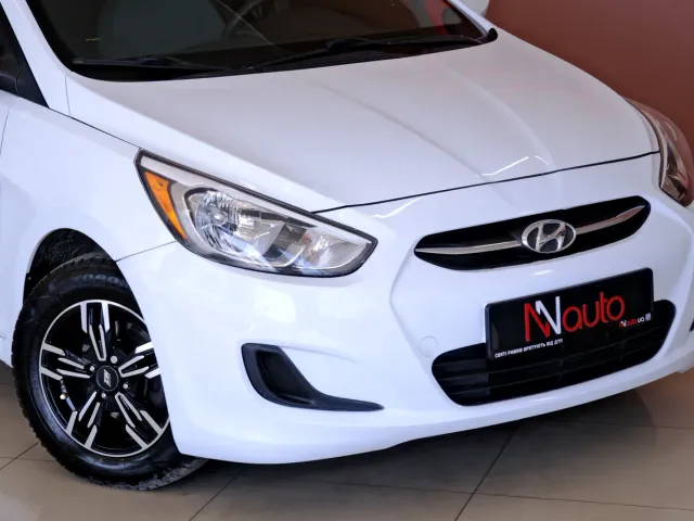 Hyundai Accent - фото 3