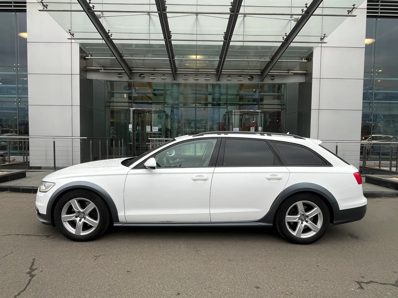 Audi A6 allroad - фото 8