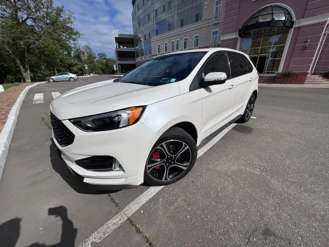 Ford Edge - фото 1