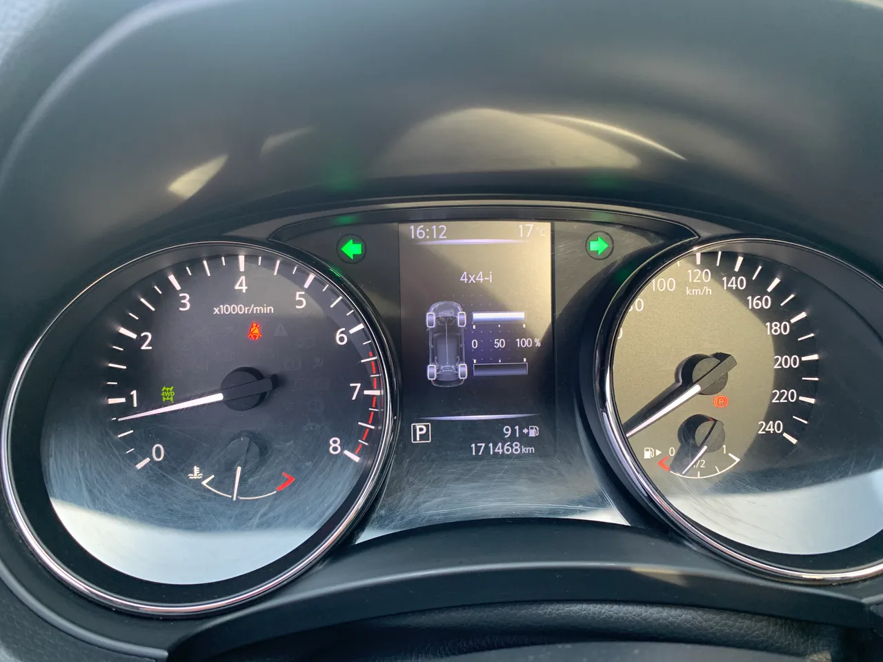 Nissan X-Trail - фото 25