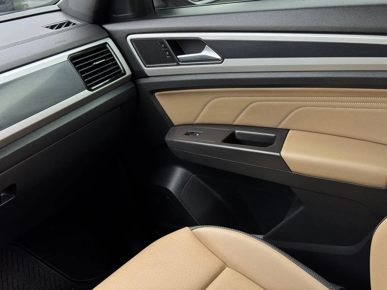 Volkswagen Atlas Cross Sport - фото 69