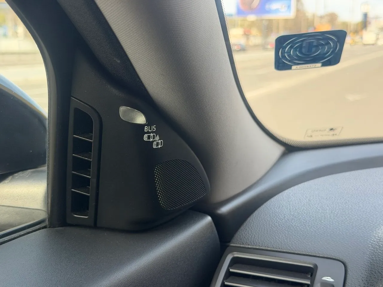 Volvo V50 - фото 14