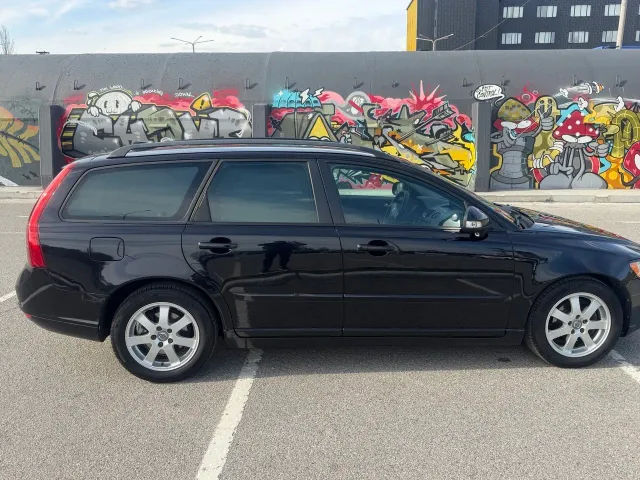 Volvo V50 - фото 4
