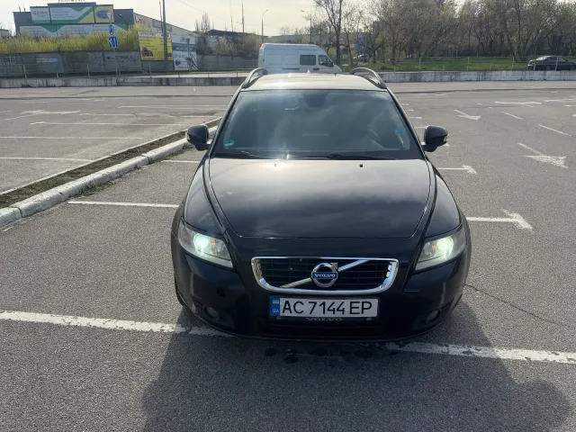 Volvo V50 - фото 2