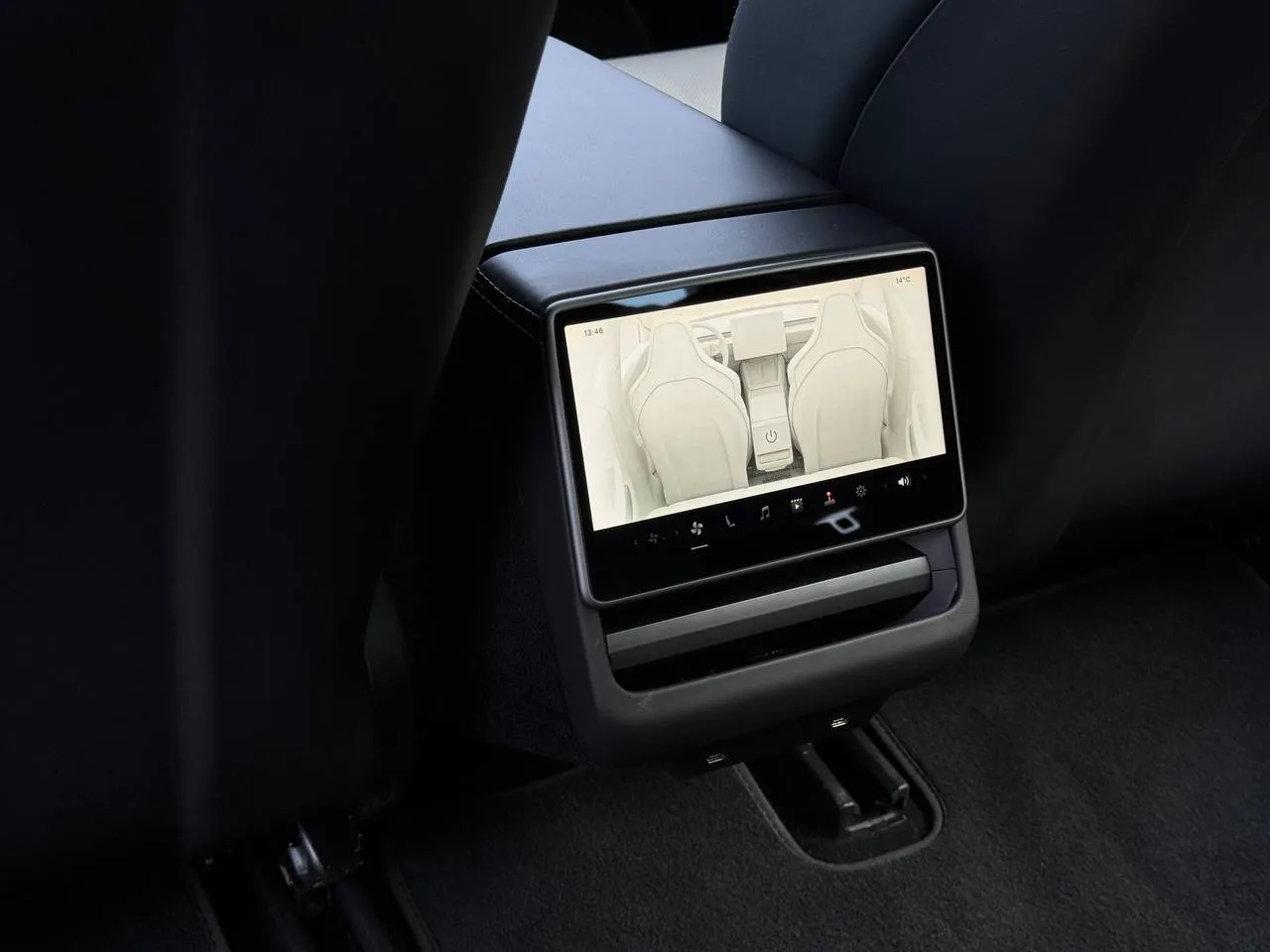 Tesla Model 3 - фото 49