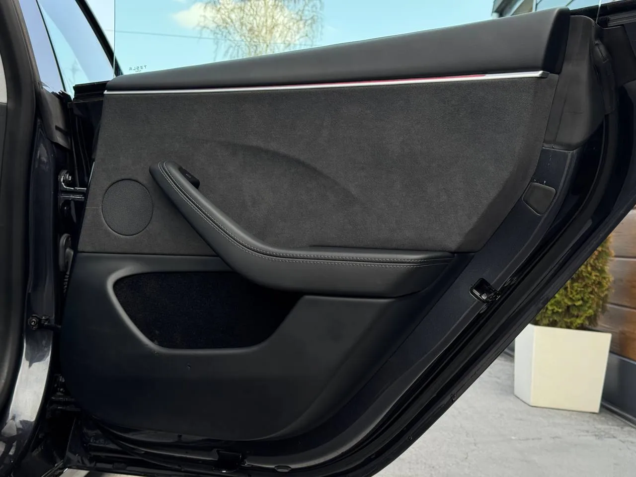 Tesla Model 3 - фото 57