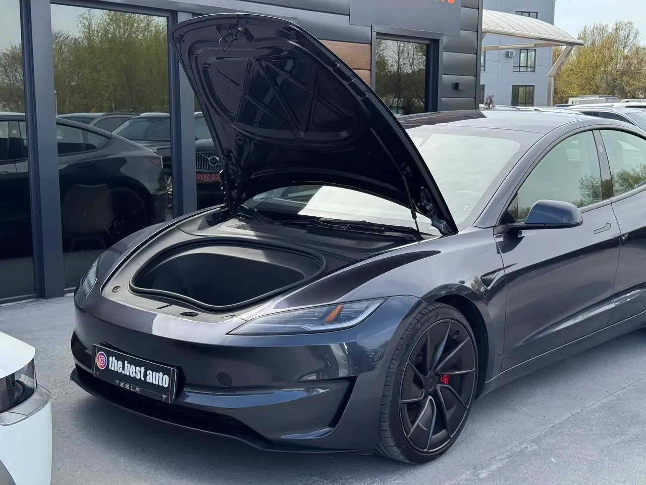 Tesla Model 3 - фото 71