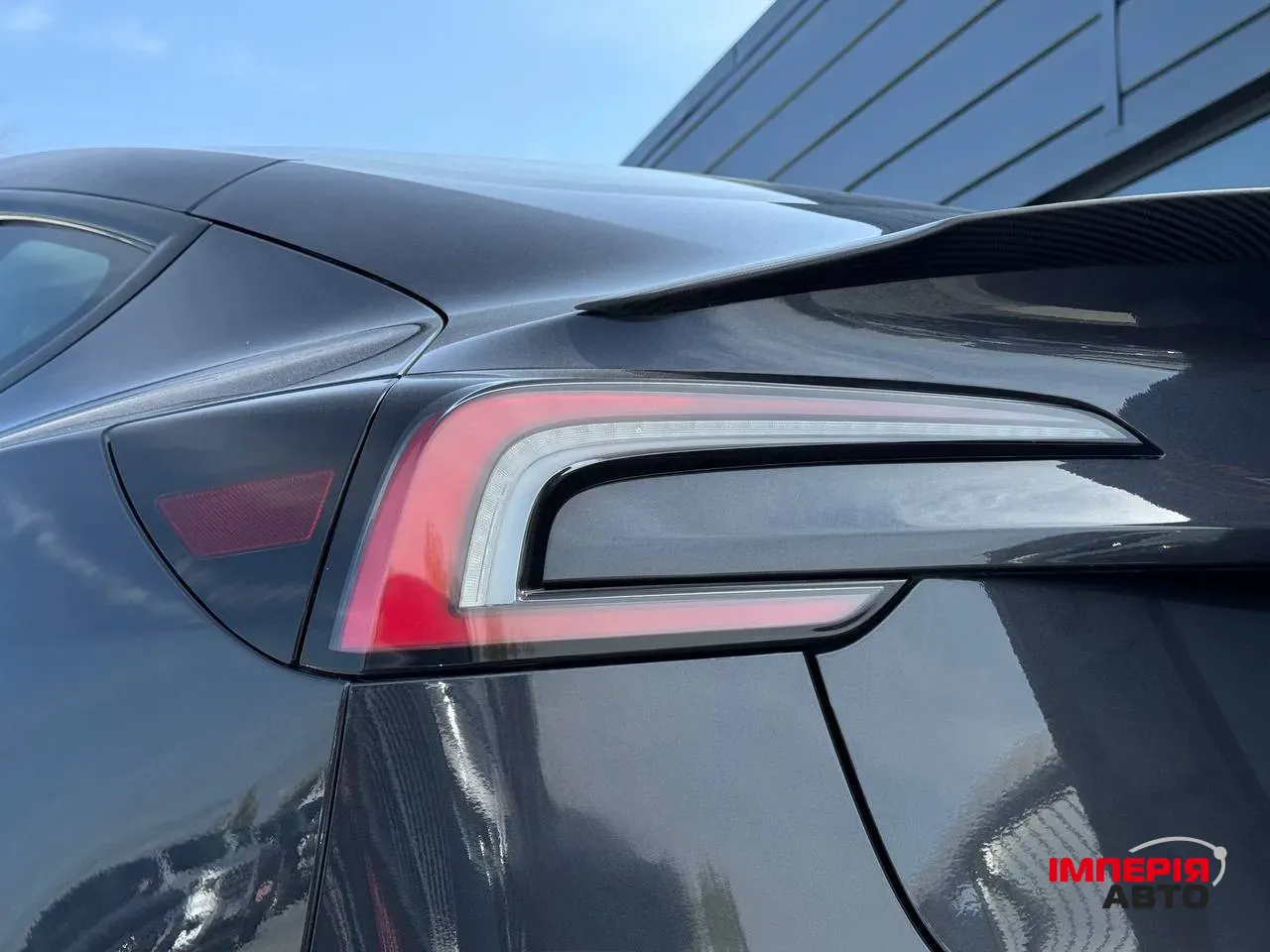 Tesla Model 3 - фото 11