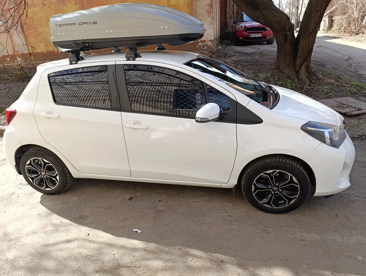 Toyota Yaris - фото 3