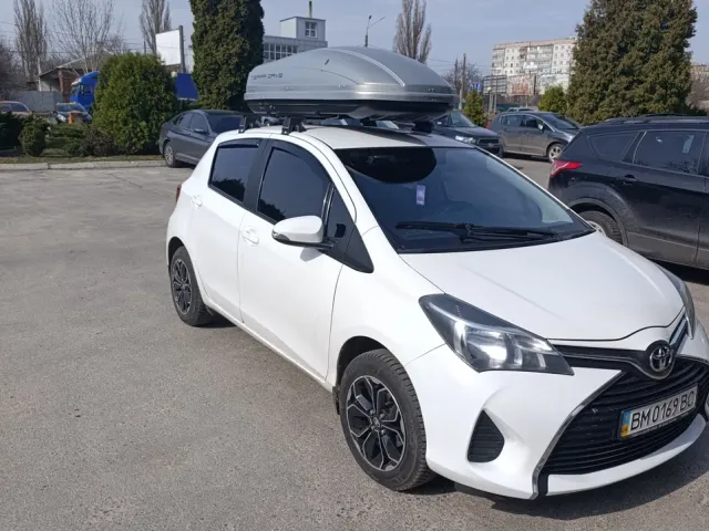 Toyota Yaris - фото 1