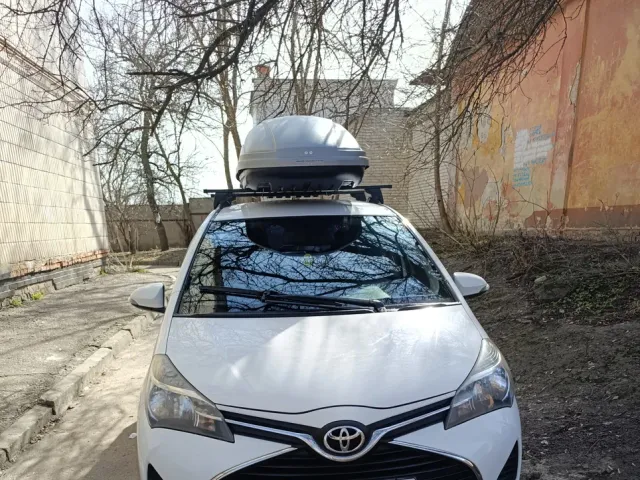 Toyota Yaris - фото 2