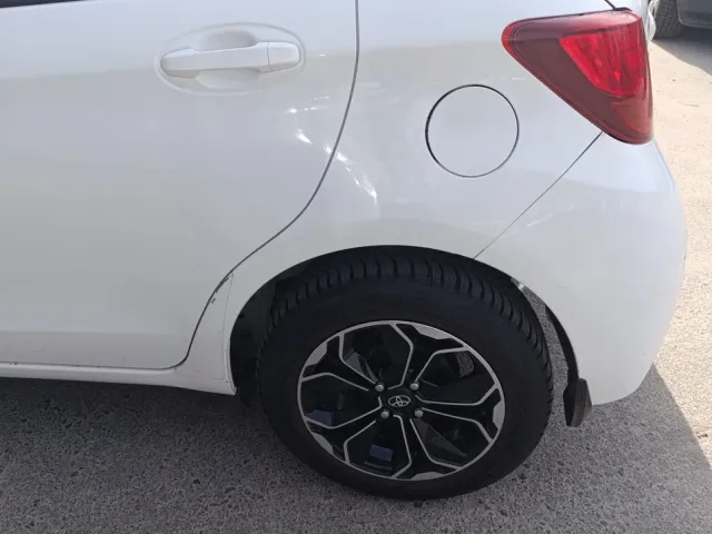 Toyota Yaris - фото 5