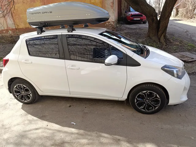 Toyota Yaris - фото 3