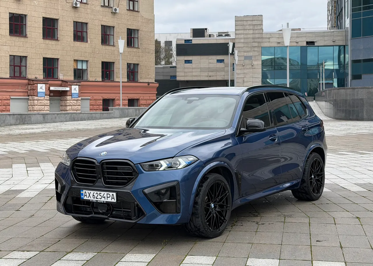 BMW X5 - фото 1
