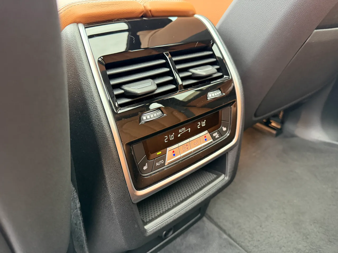 BMW X5 - фото 12