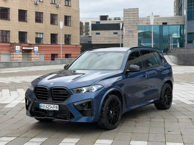 BMW X5 - фото 1