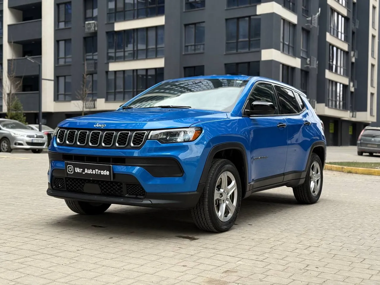 Jeep Compass - фото 1