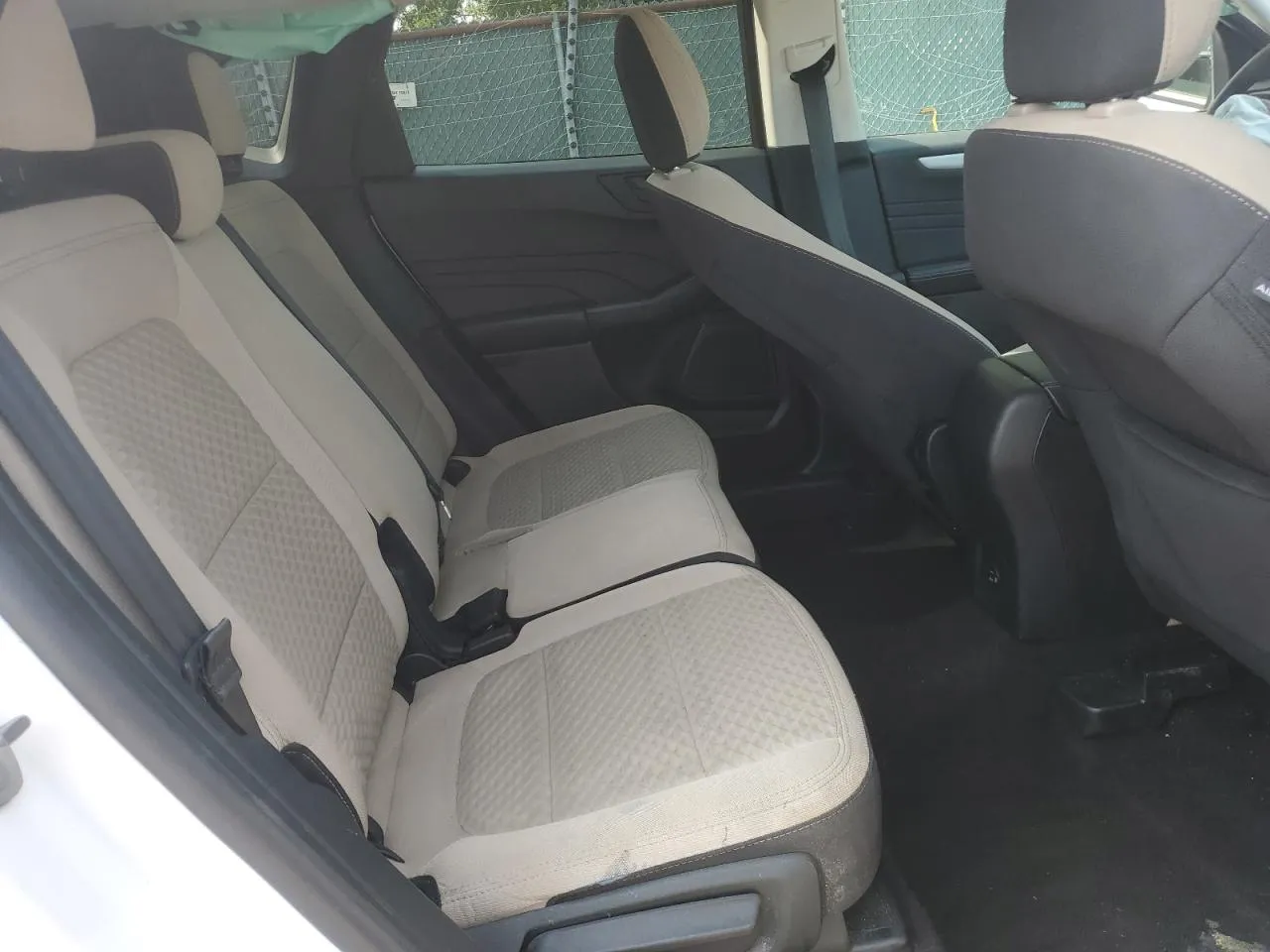 Ford Escape - фото 10