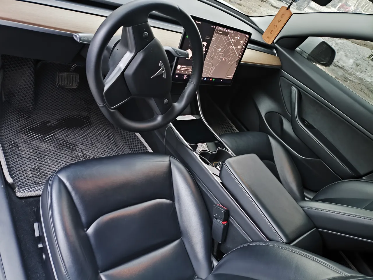 Tesla Model 3 - фото 9