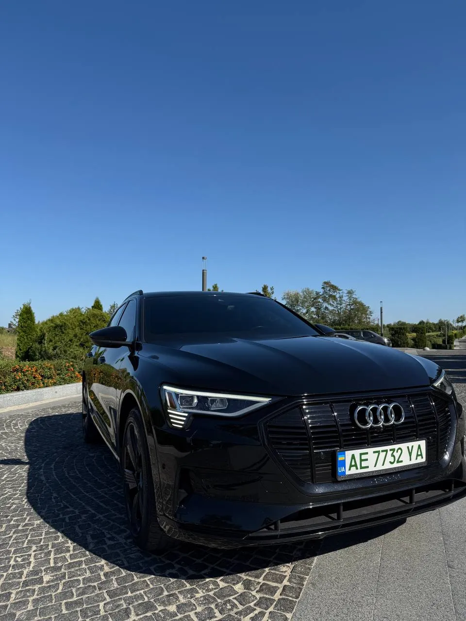 Audi e-tron - фото 17