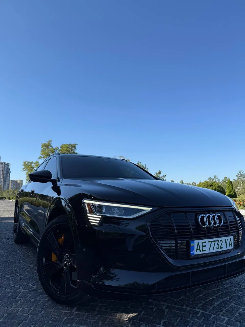 Audi e-tron - фото 2