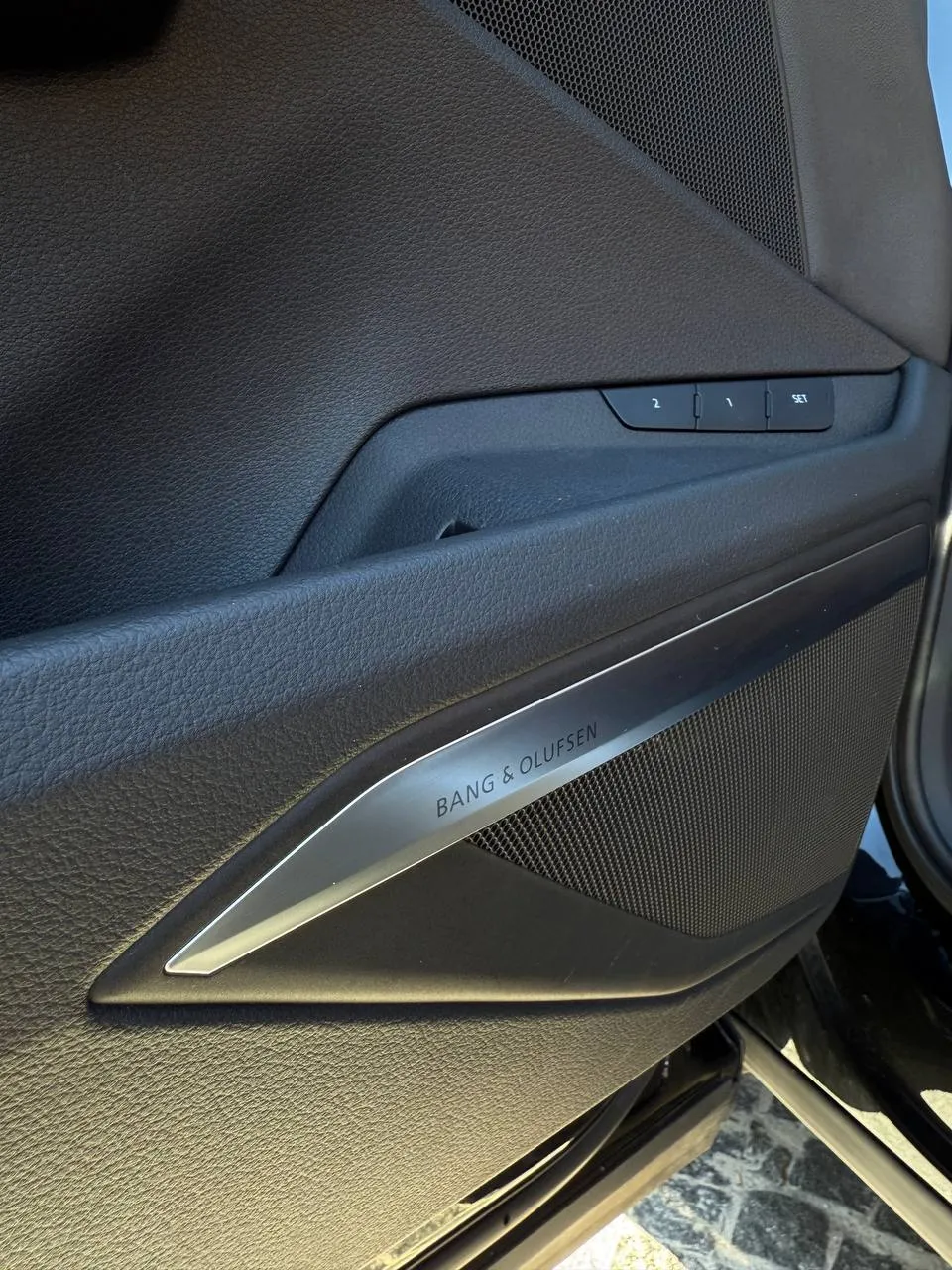 Audi e-tron - фото 11