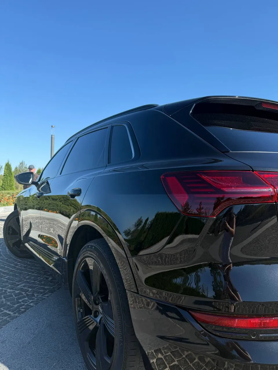 Audi e-tron - фото 19
