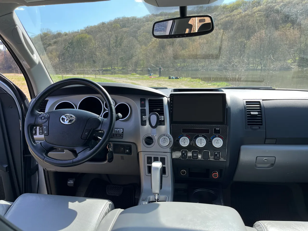 Toyota Tundra - фото 18