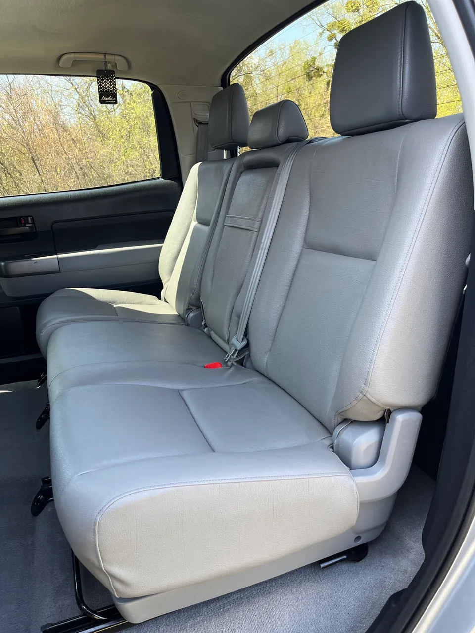 Toyota Tundra - фото 17