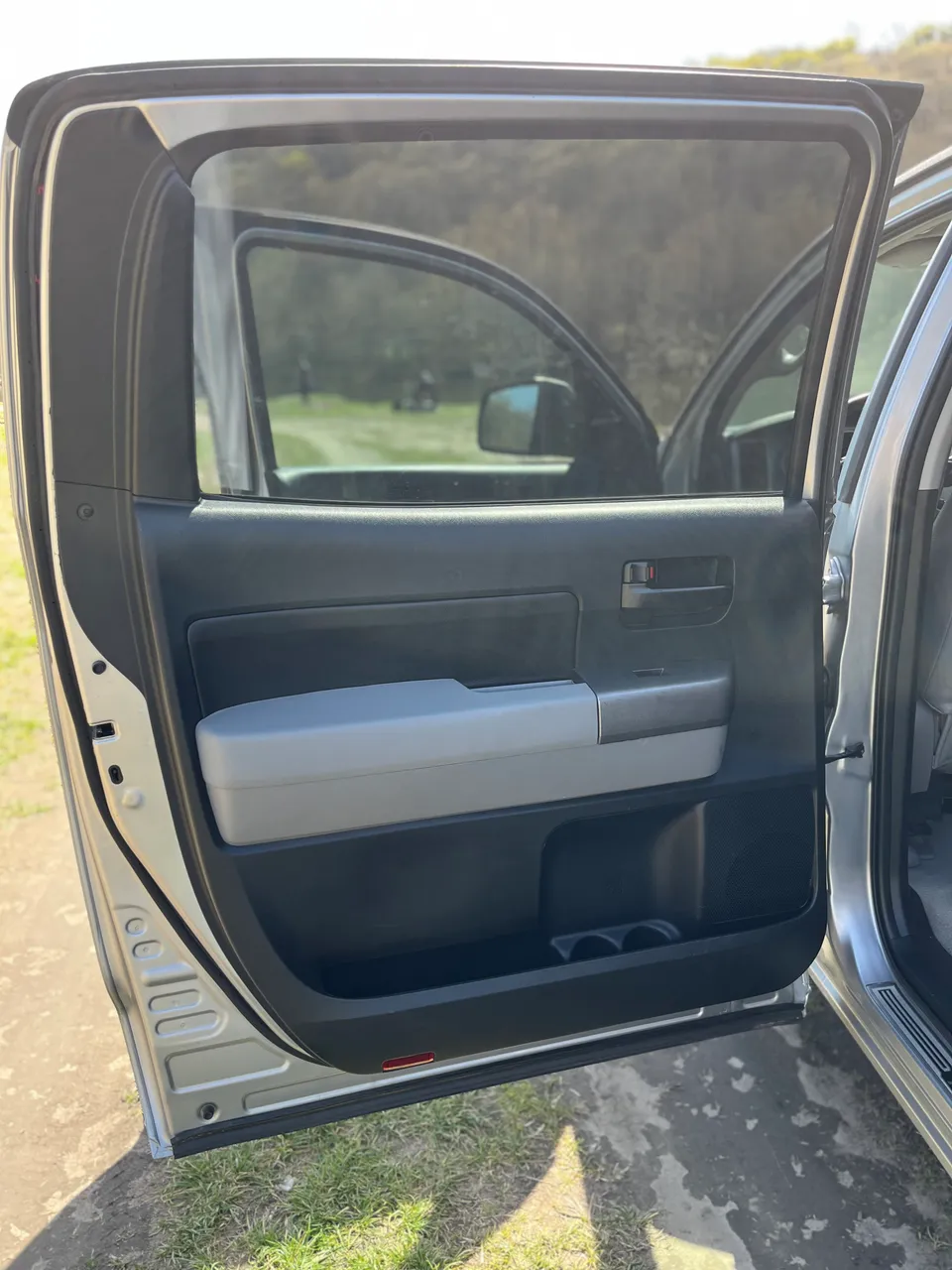 Toyota Tundra - фото 15