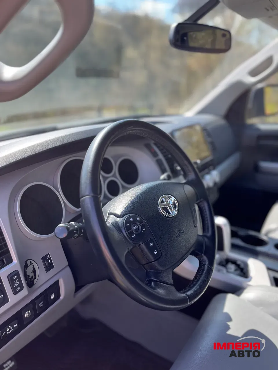 Toyota Tundra - фото 13