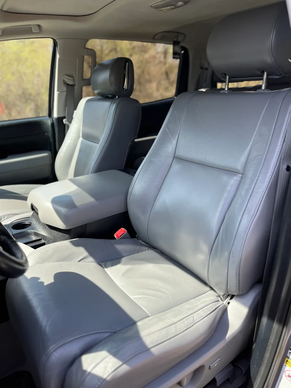 Toyota Tundra - фото 14