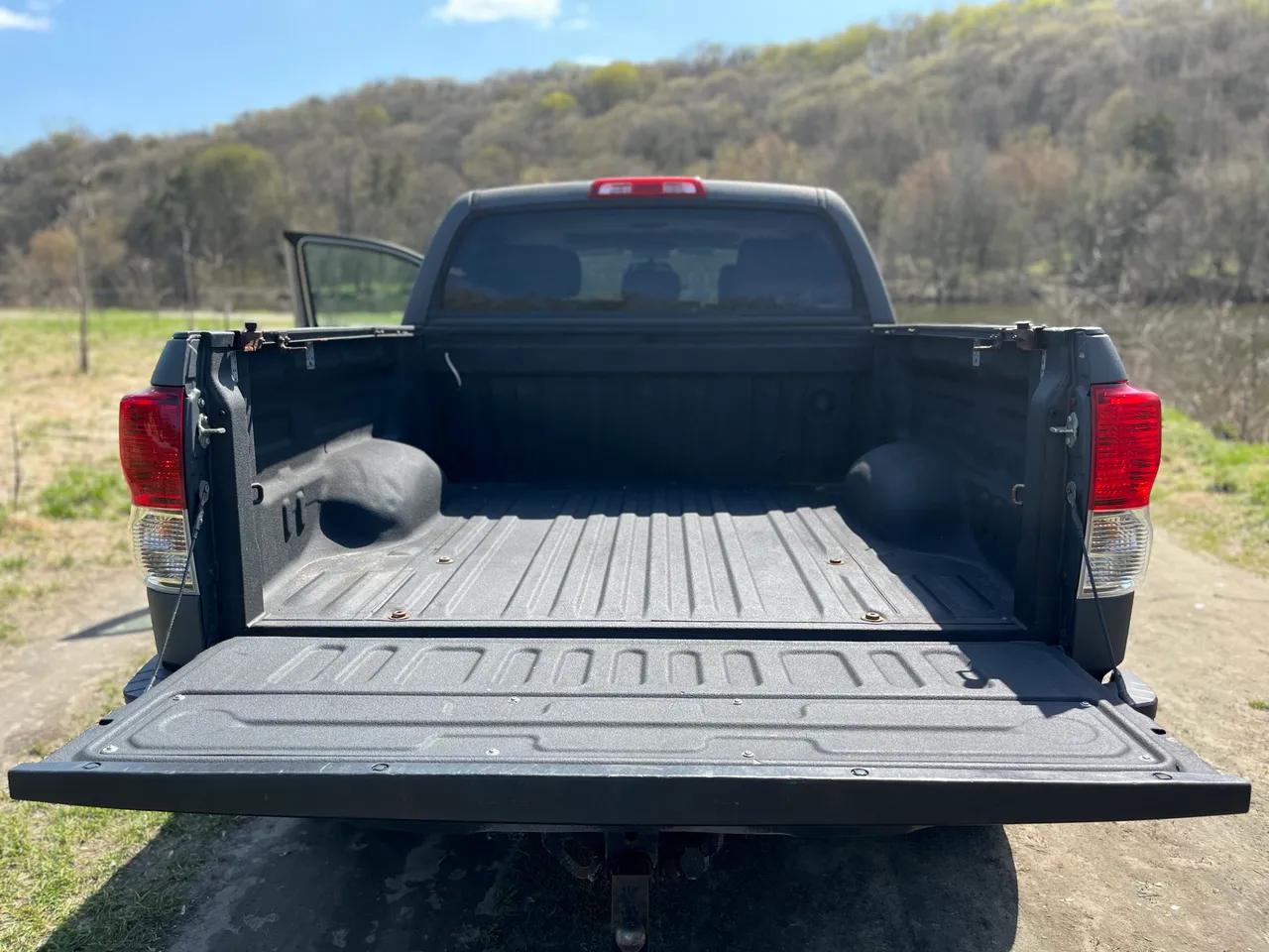 Toyota Tundra - фото 23