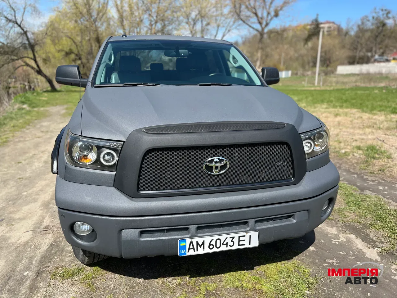 Toyota Tundra - фото 1