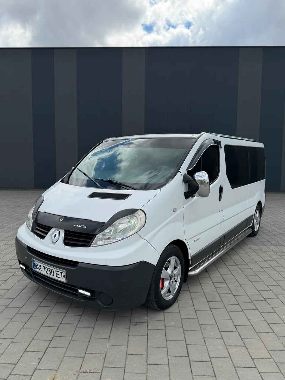Renault Trafic - фото 1
