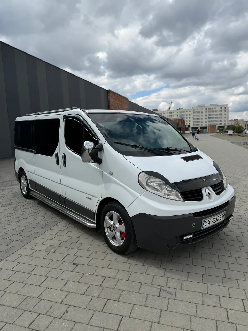 Renault Trafic - фото 14