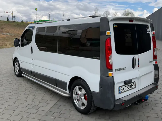 Renault Trafic - фото 4