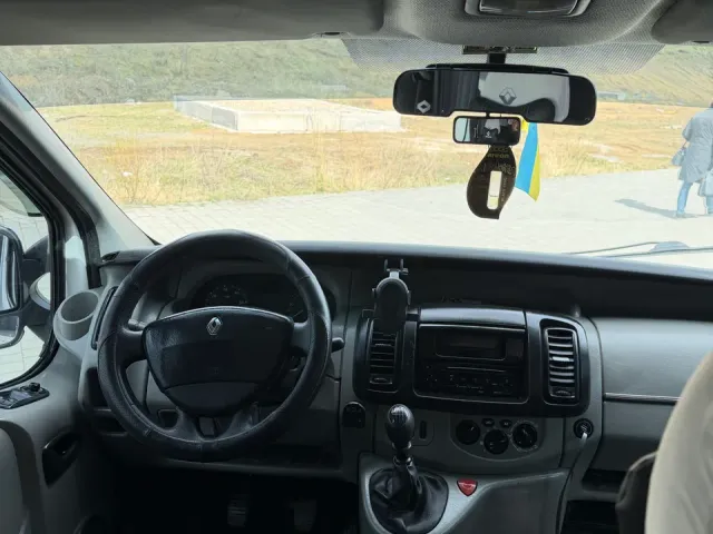 Renault Trafic - фото 5