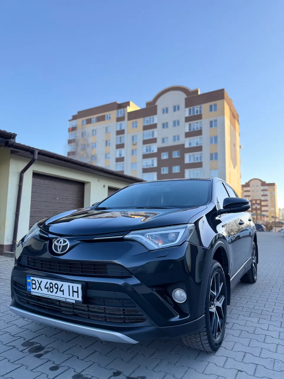 Toyota RAV4 - фото 3