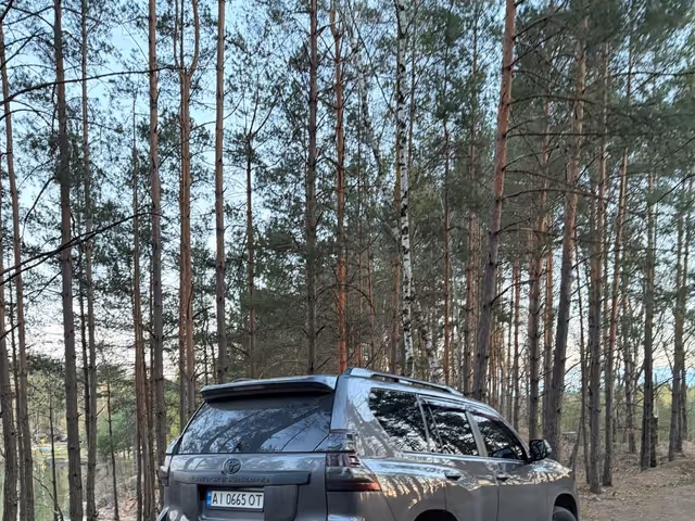 Toyota Land Cruiser Prado - фото 3