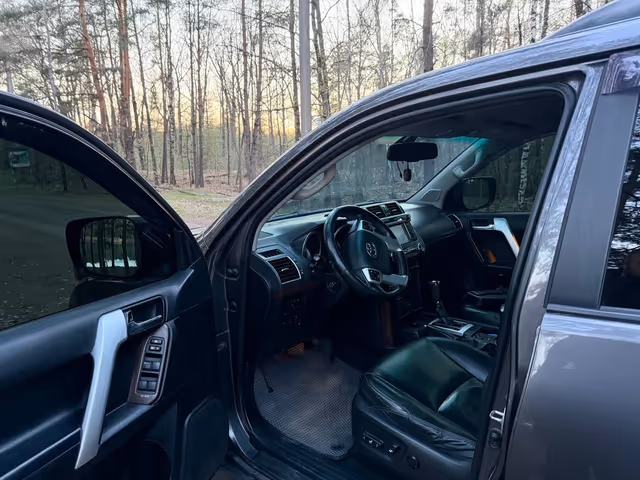 Toyota Land Cruiser Prado - фото 5