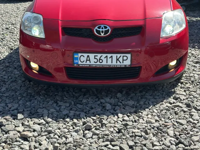 Toyota Auris - фото 3