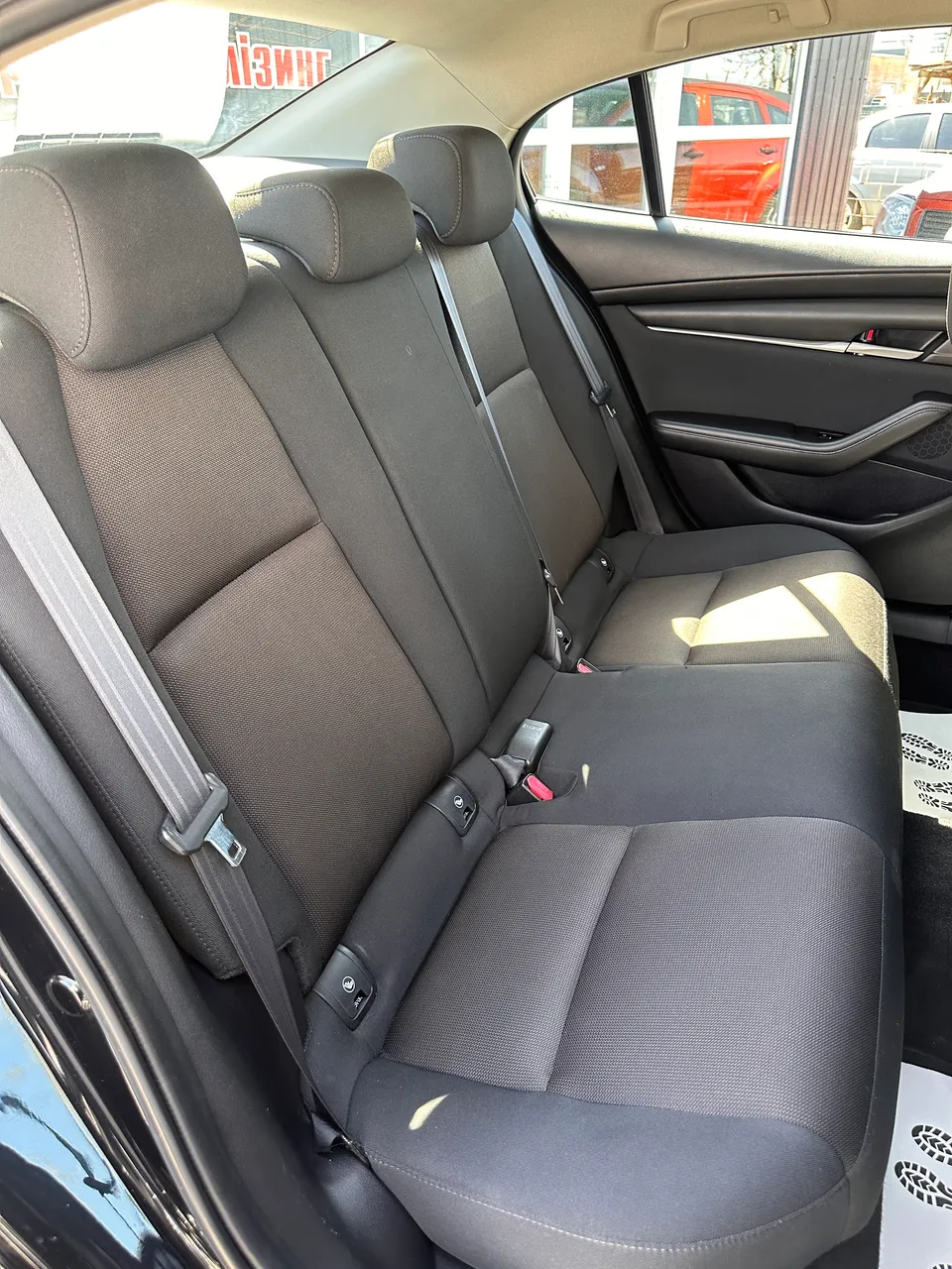 Mazda 3 - фото 12