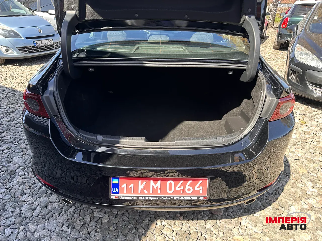 Mazda 3 - фото 8