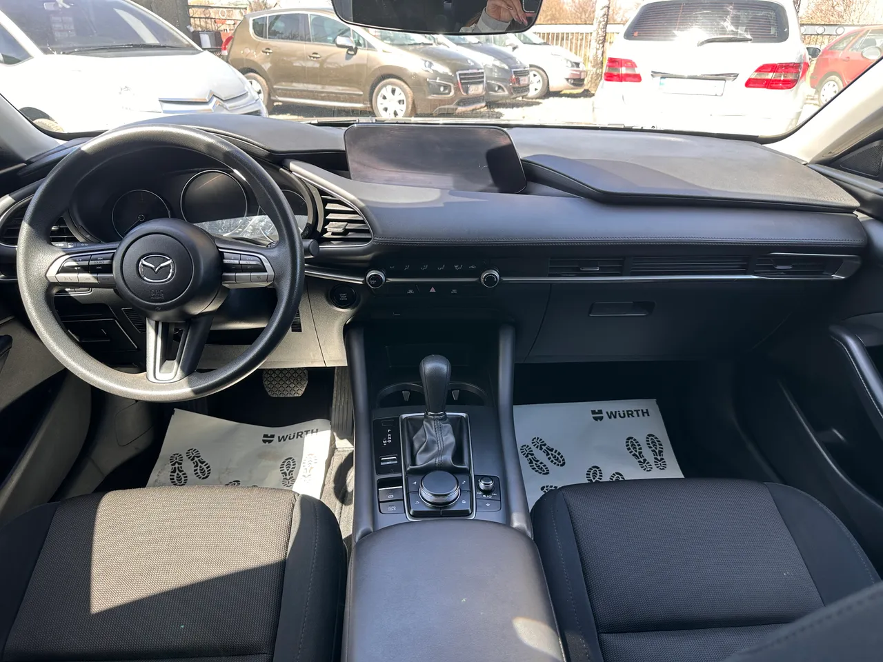 Mazda 3 - фото 9