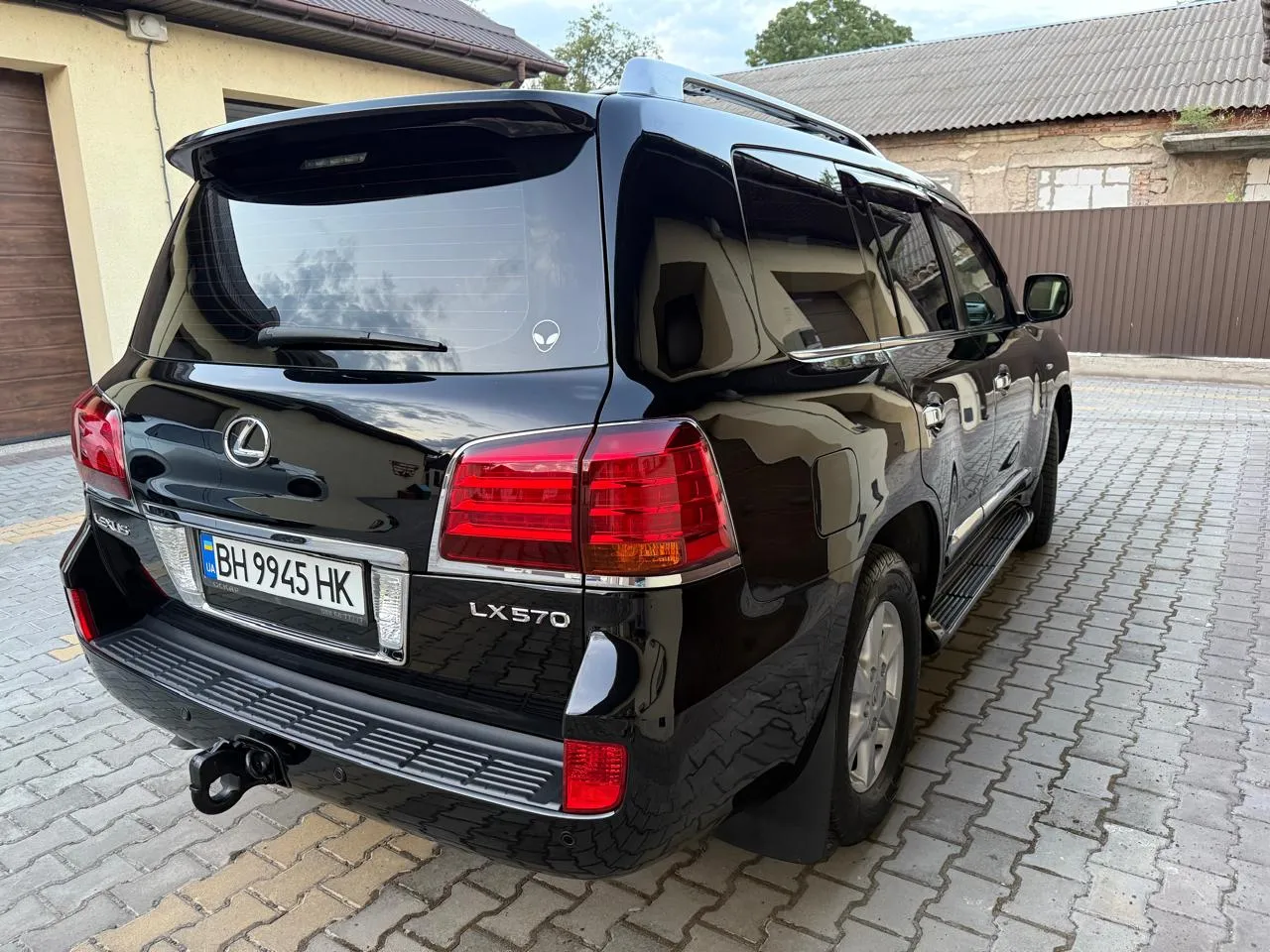 Lexus LX - фото 4