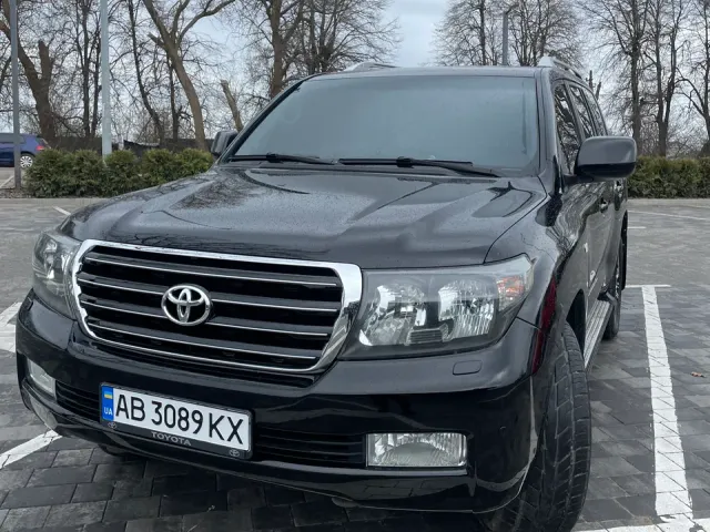 Toyota Land Cruiser - фото 2