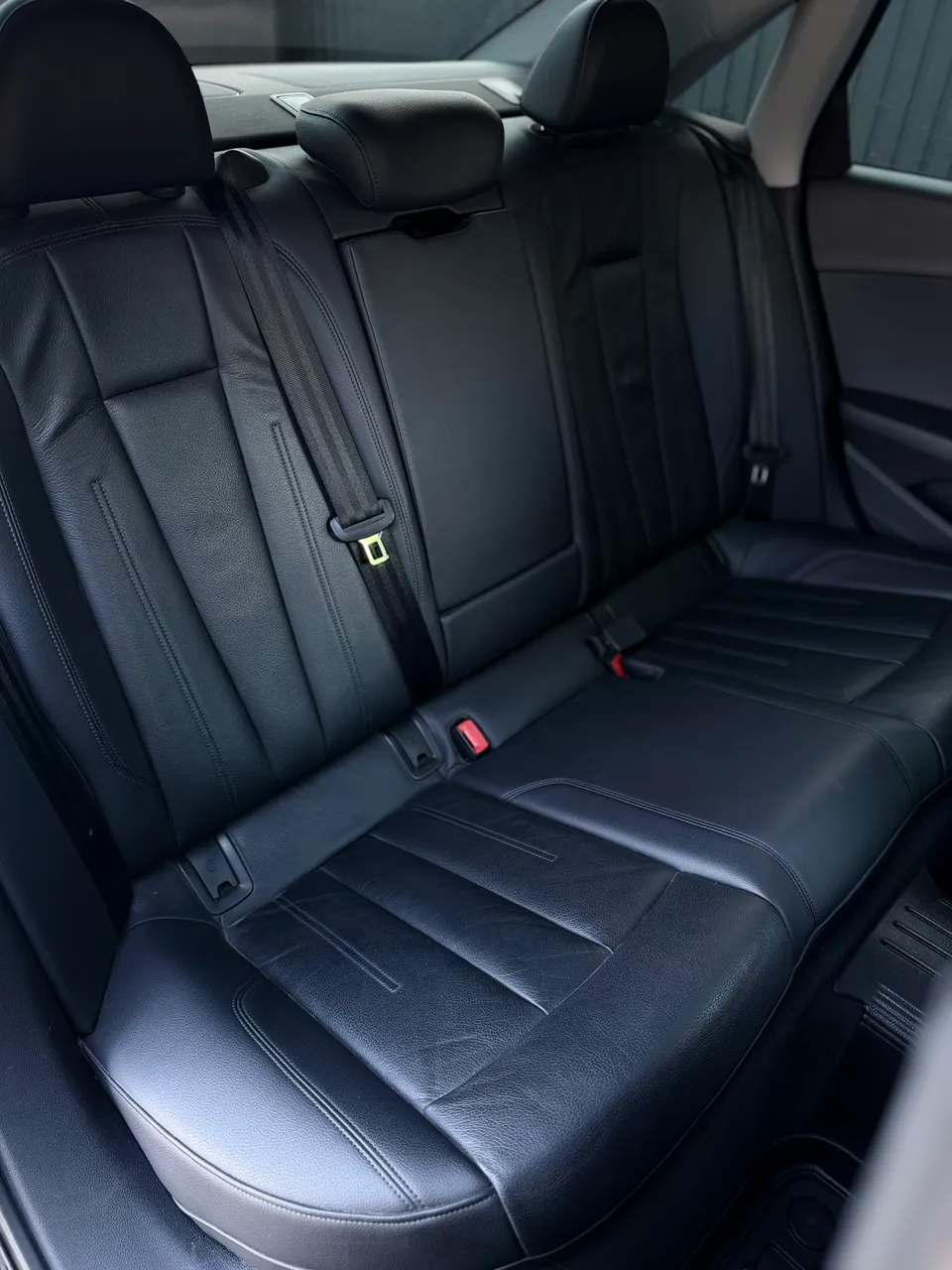 Audi A4 - фото 25