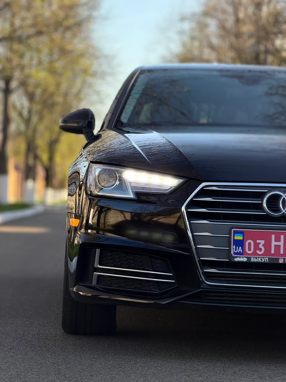 Audi A4 - фото 2