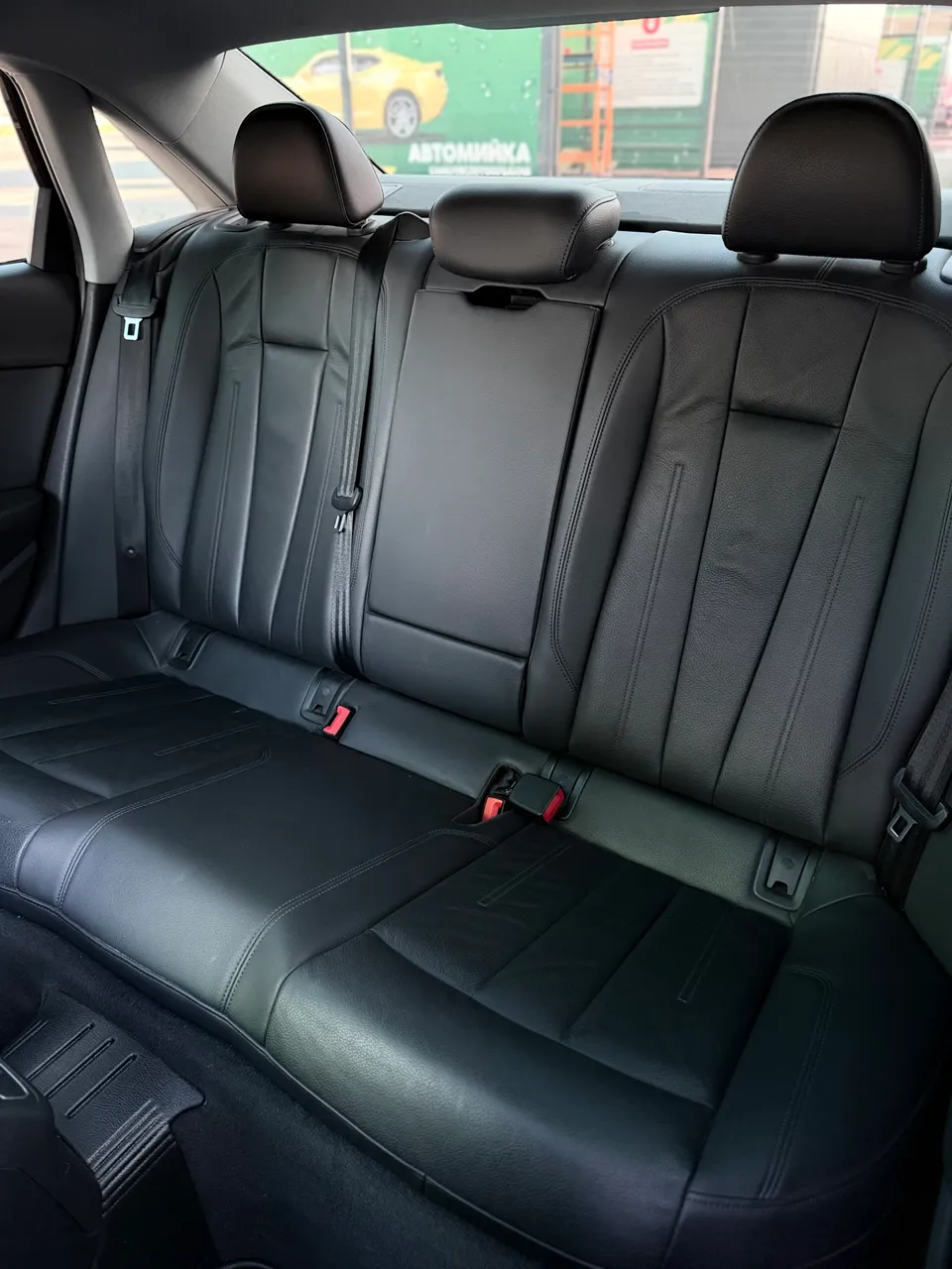 Audi A4 - фото 26